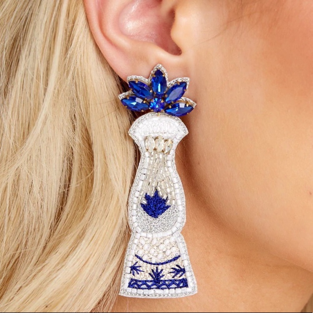 🌿 Royal Tequila Bottle Beaded Earrings, NWT